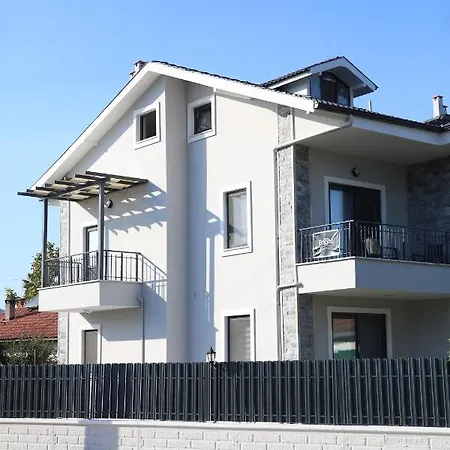 Bright House 5*