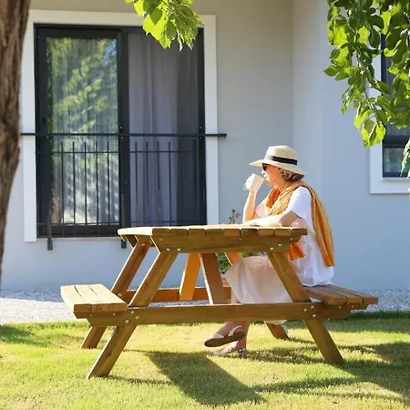 Ξενοδοχείο Bright House