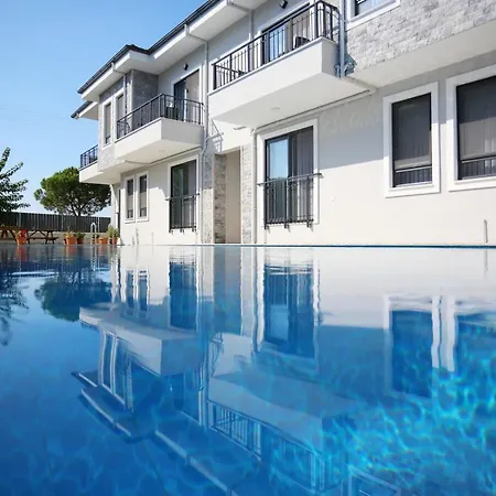 Bright House Hotell 5*