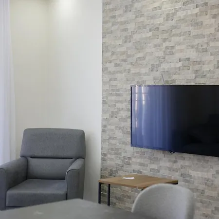 Bright House Hotell 5*