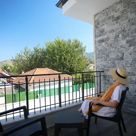 Bright House Hotell