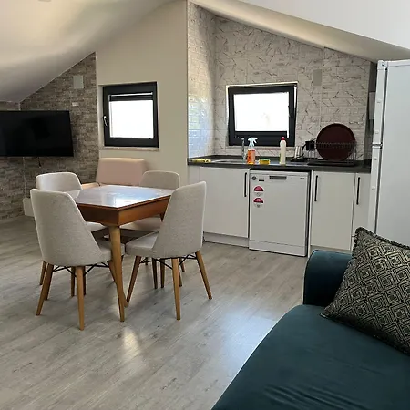 Bright House Hotell 5*