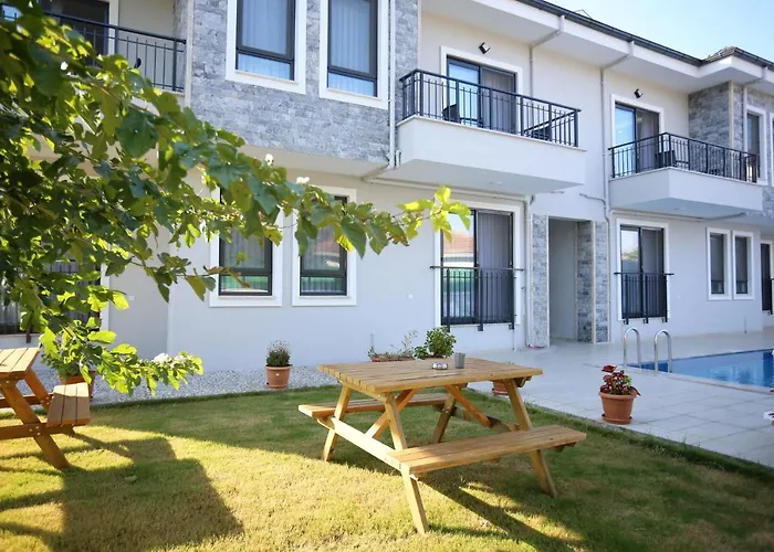 מלון Bright House 5*